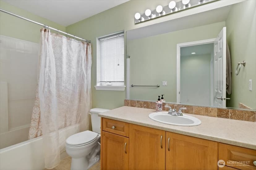 Property photo for 21612 129th Avenue SE, Kent photo 28