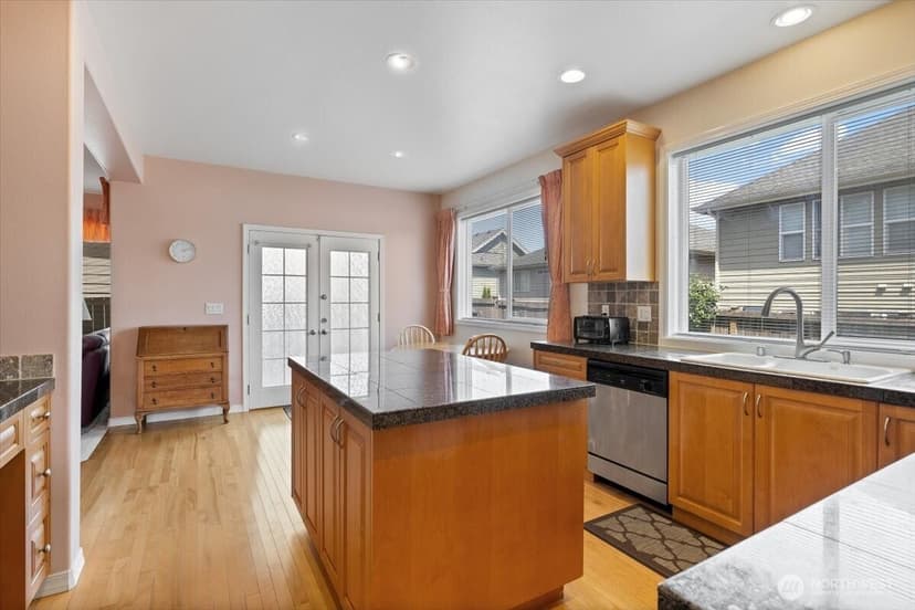 Property photo for 21612 129th Avenue SE, Kent photo 9
