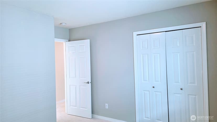 Property photo for 21612 129th Avenue SE, Kent photo 23