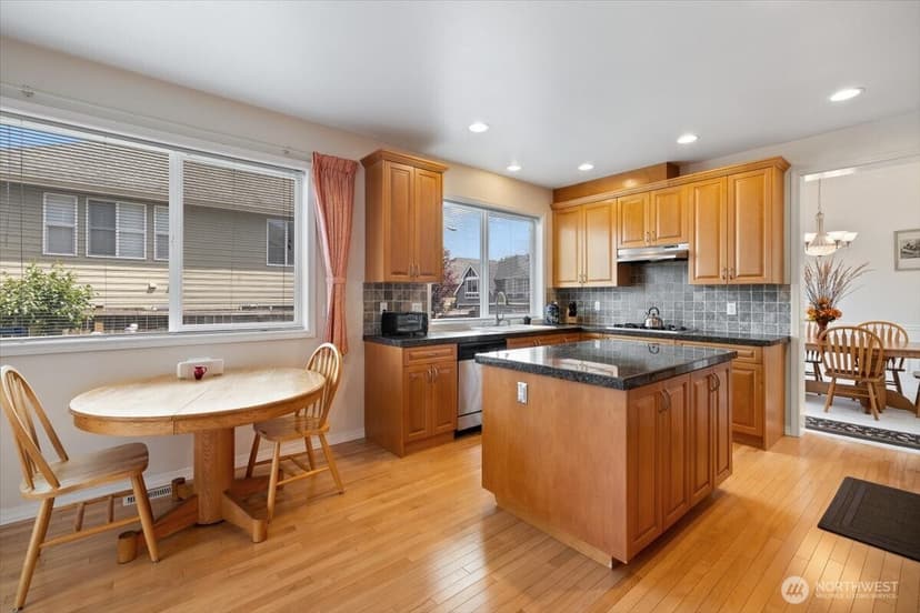 Property photo for 21612 129th Avenue SE, Kent photo 10