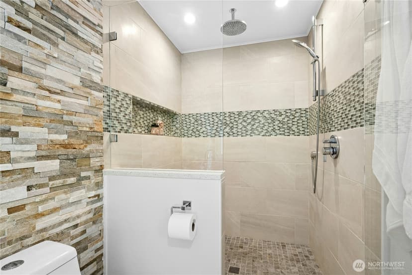 Property photo for 6607 149th Avenue NE, Redmond photo 17