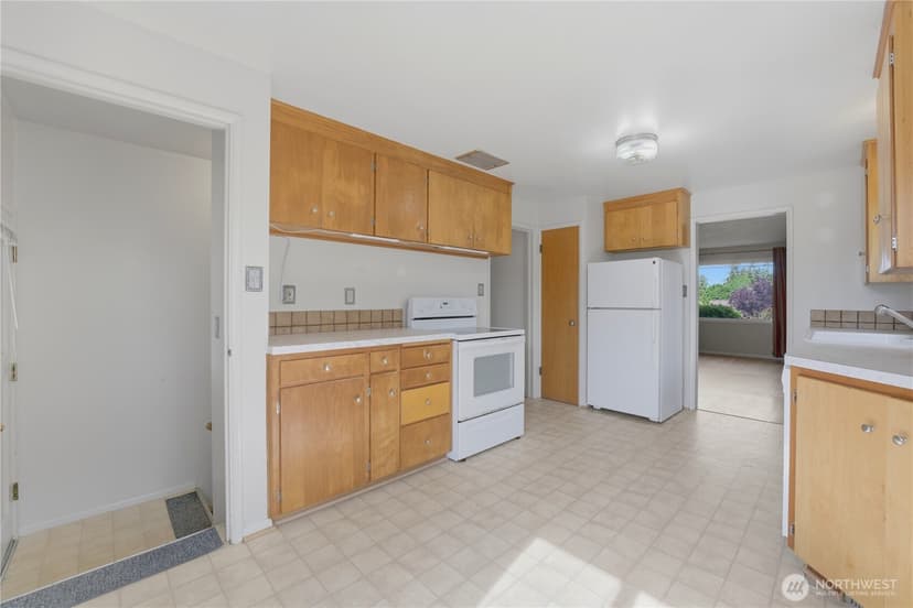 Property photo for 2210 N Mason Avenue, Tacoma photo 17