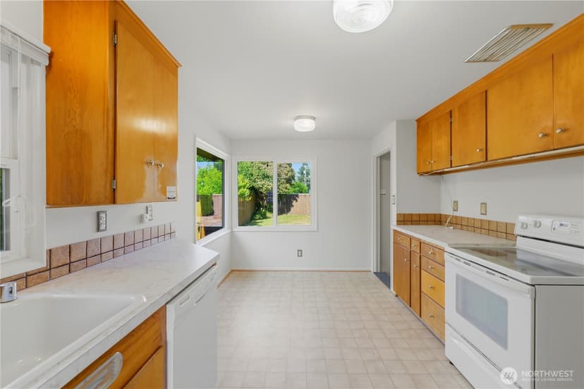 Property photo for 2210 N Mason Avenue, Tacoma photo 14