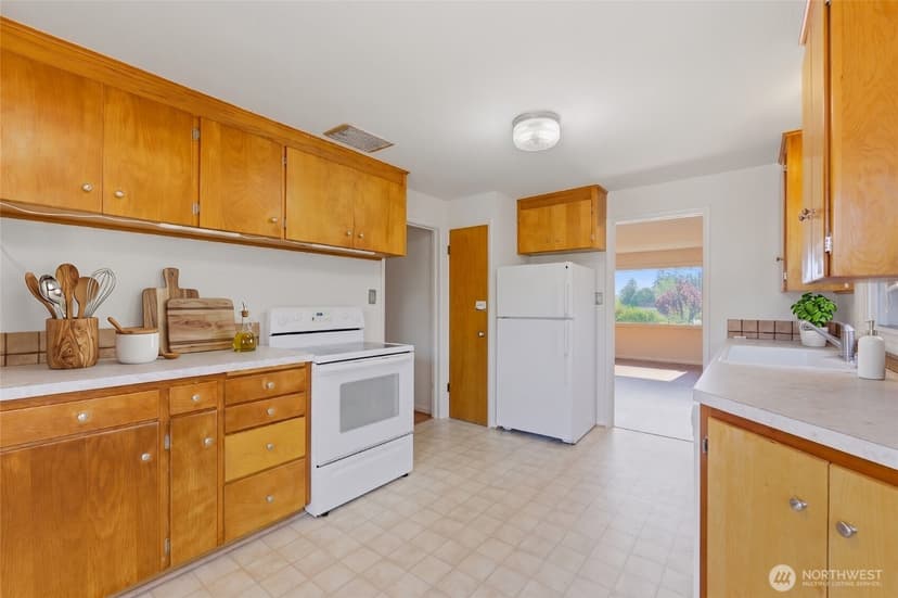 Property photo for 2210 N Mason Avenue, Tacoma photo 13