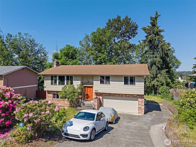 Property photo for 2521 Talbot Crest Drive S, Renton photo 3