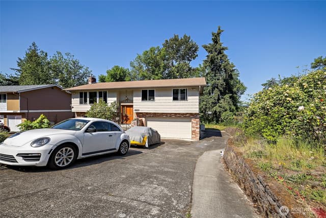 Property photo for 2521 Talbot Crest Drive S, Renton photo 4