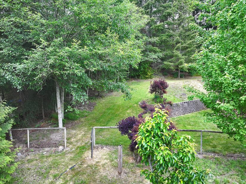 Property photo for 5214 Lakeside Drive, Langley photo 34