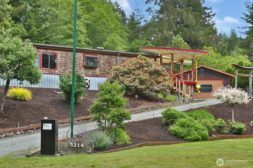 Property photo for 5214 Lakeside Drive, Langley photo 35