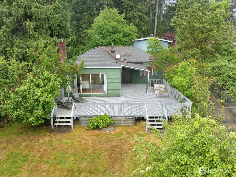 Property photo for 17633 10th Avenue NE, Shoreline photo 28
