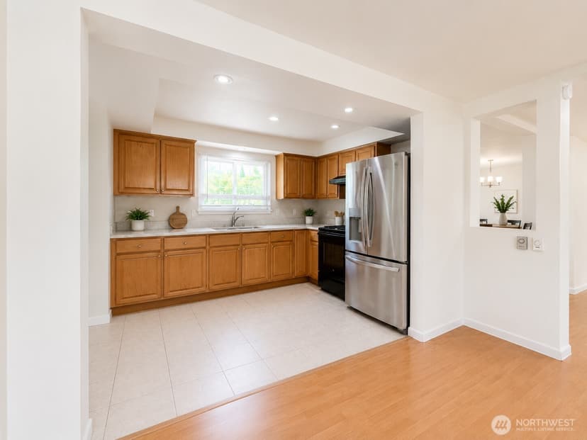 Property photo for 13404 Military Road S, Tukwila photo 8
