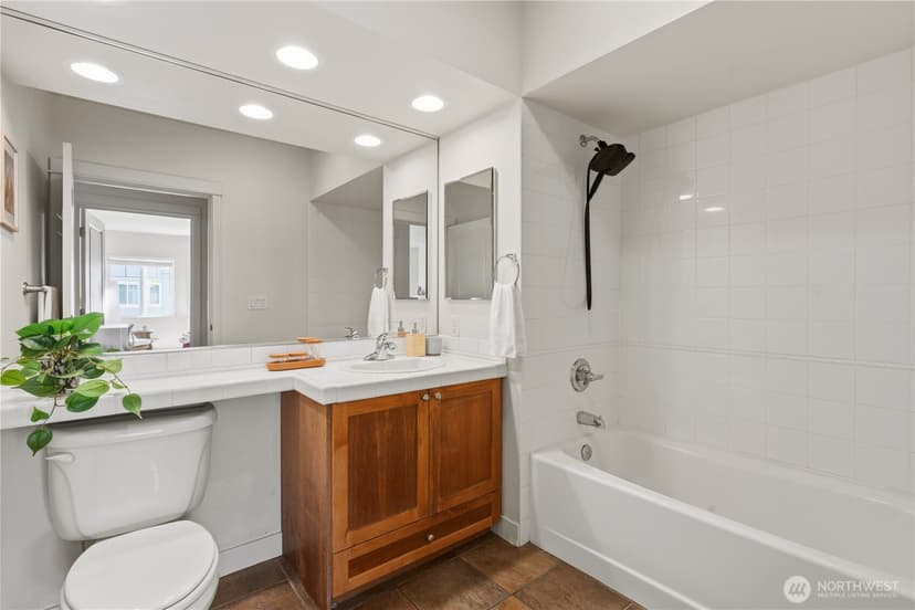 Property photo for 1545 NW 57th St #611, Seattle photo 16