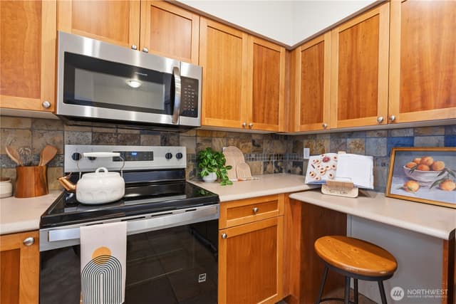 Property photo for 1545 NW 57th St #611, Seattle photo 5