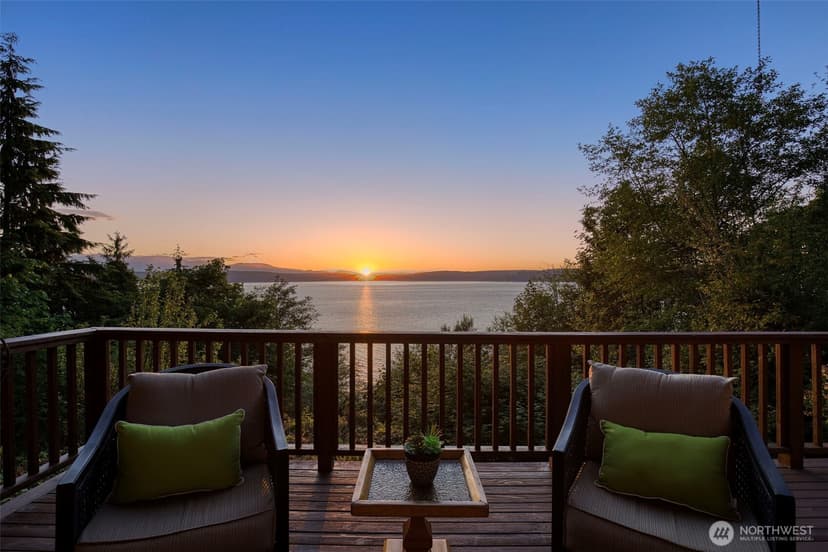 Property photo for 30050 Scenic Drive NE, Poulsbo photo 2