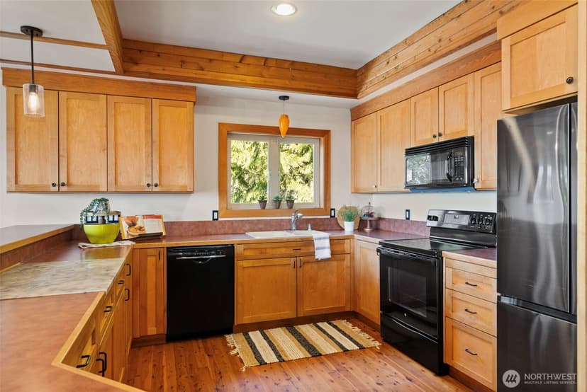 Property photo for 30050 Scenic Drive NE, Poulsbo photo 16