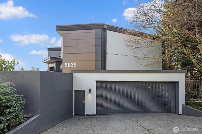 Property photo for 9039 NE Juanita Drive #304, Kirkland photo 39
