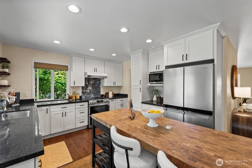 Property photo for 23830 25th Drive SE, Bothell photo 10