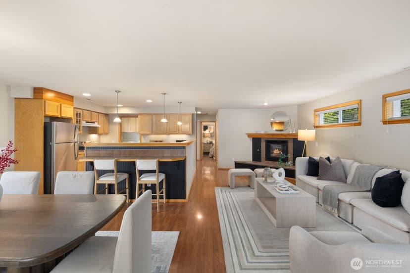 Property photo for 10717 Phinney Avenue N, Seattle photo 10