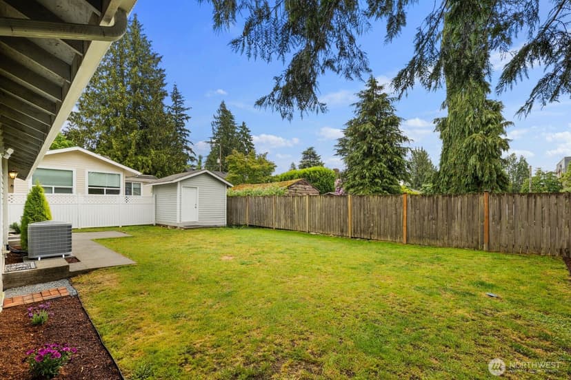 Property photo for 10717 Phinney Avenue N, Seattle photo 26