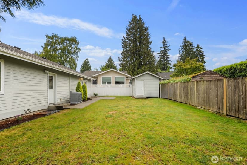 Property photo for 10717 Phinney Avenue N, Seattle photo 27