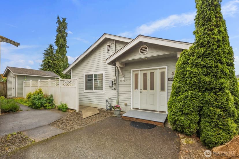 Property photo for 10717 Phinney Avenue N, Seattle photo 31