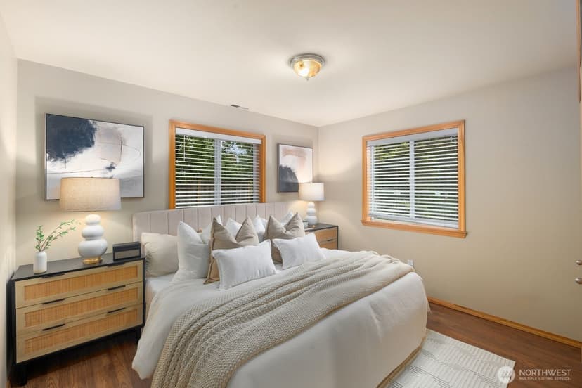 Property photo for 10717 Phinney Avenue N, Seattle photo 16