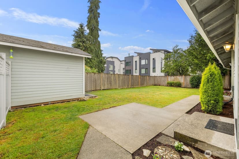 Property photo for 10717 Phinney Avenue N, Seattle photo 24