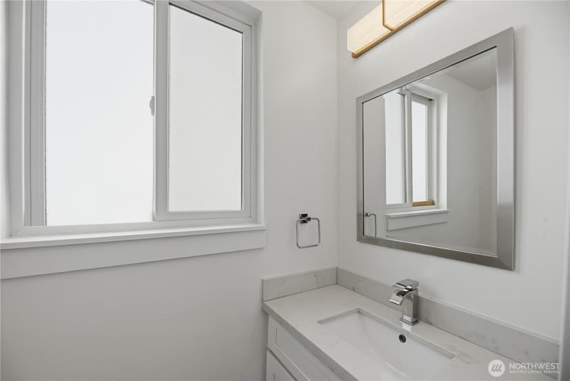 Property photo for 11546 85th Avenue S, Seattle photo 14