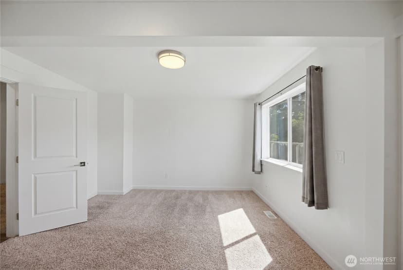 Property photo for 11546 85th Avenue S, Seattle photo 16