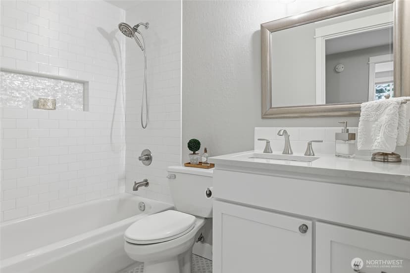 Property photo for 20426 73rd Place NE, Kenmore photo 28