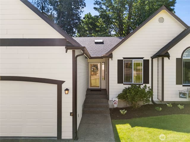 Property photo for 7224 Sunset Avenue NE, Bremerton photo 2