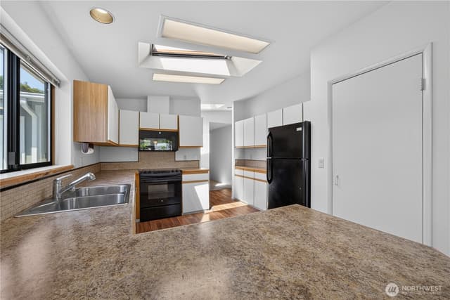 Property photo for 24030 10th Place W, Bothell photo 5