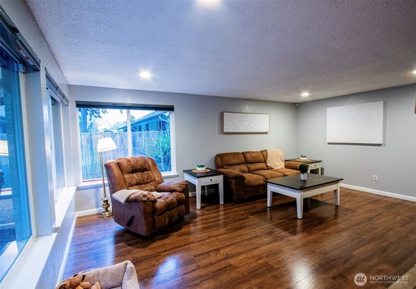 Property photo for 10201 SW 120th Street, Lakewood photo 8