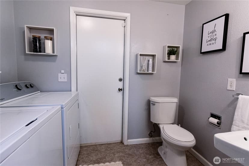 Property photo for 10201 SW 120th Street, Lakewood photo 13
