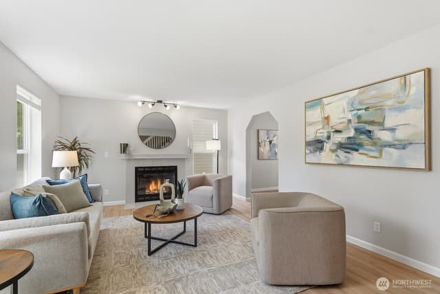 Property photo for 8128 NE 161st Place, Kenmore photo 4