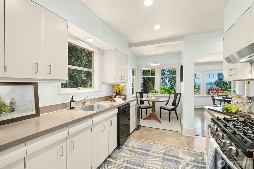 Property photo for 707 Lake Washington Boulevard S, Seattle photo 11