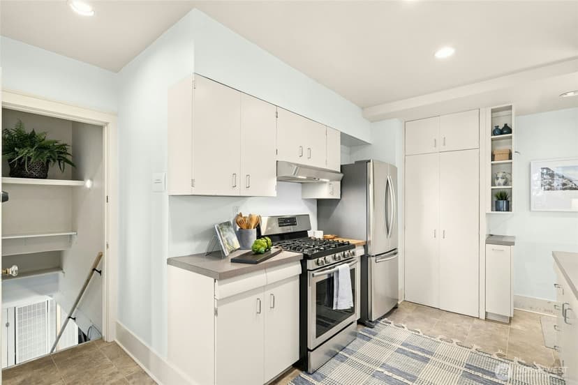 Property photo for 707 Lake Washington Boulevard S, Seattle photo 15
