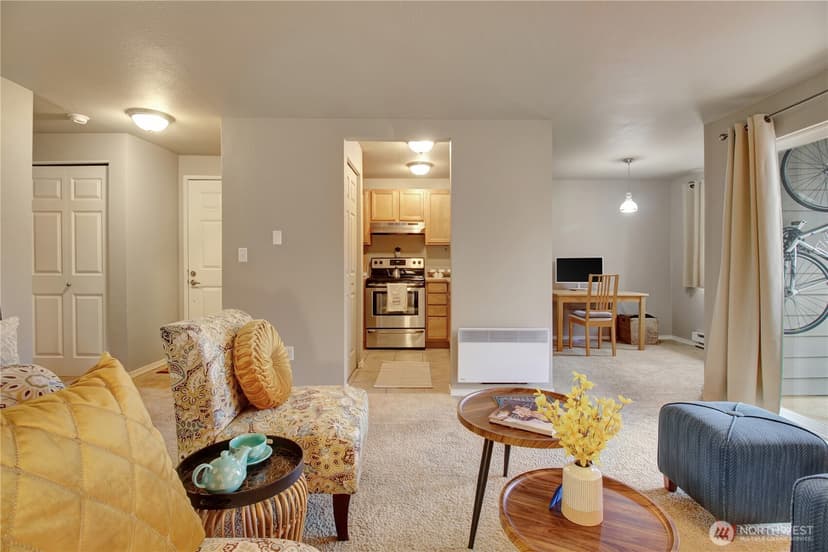 Property photo for 1126 N 198th Street #B-302, Shoreline photo 4