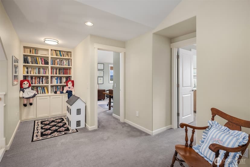 Property photo for 4411 NE 90th Street, Seattle photo 12