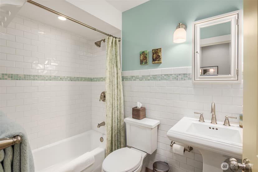 Property photo for 4411 NE 90th Street, Seattle photo 22