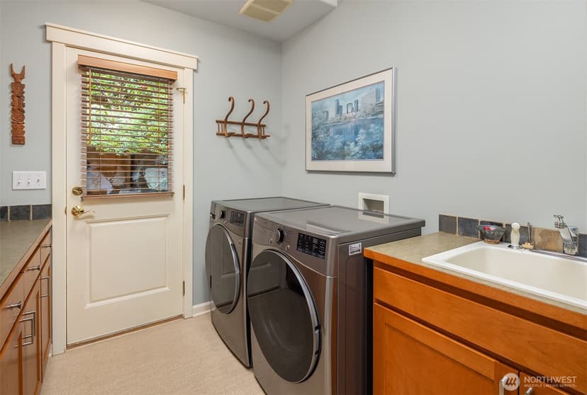 Property photo for 4411 NE 90th Street, Seattle photo 11