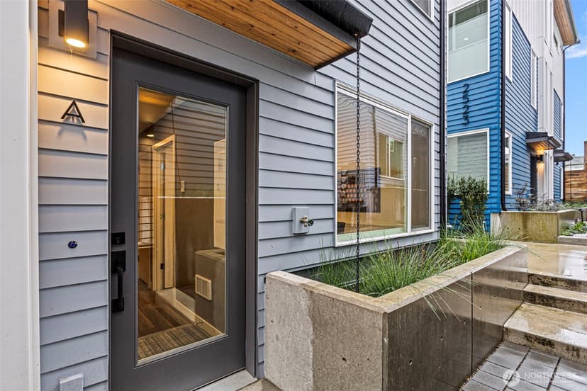 Property photo for 2529 29th Avenue S #C, Seattle