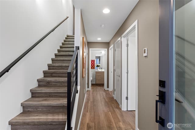 Property photo for 2529 29th Avenue S #C, Seattle photo 3