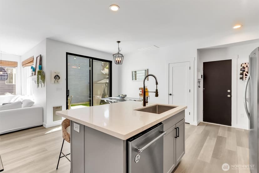 Property photo for 4784 Bridgeport Place, Mukilteo photo 18