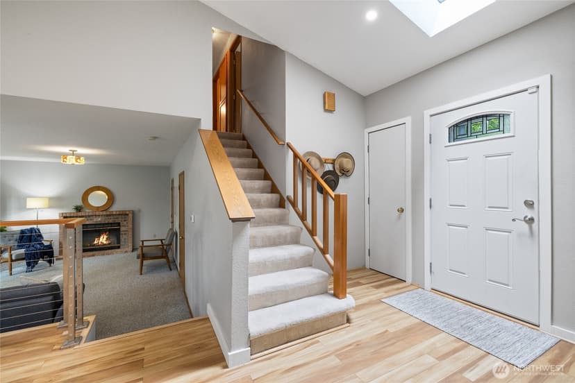 Property photo for 8418 101st Street Ct SW, Lakewood photo 4