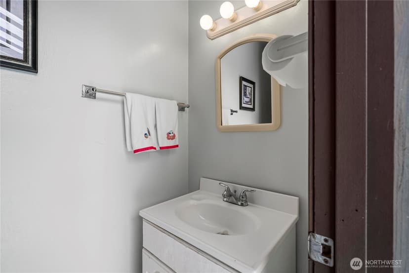 Property photo for 710 66th Avenue E, Fife photo 18