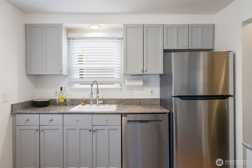 Property photo for 9456 21st Avenue SW #C, Seattle photo 10