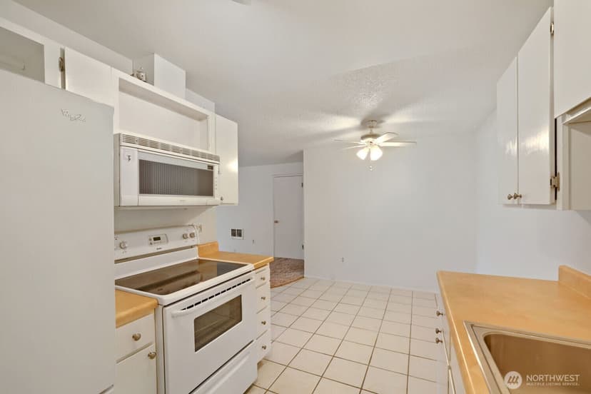 Property photo for 6110 24th Avenue NW #203, Seattle photo 7