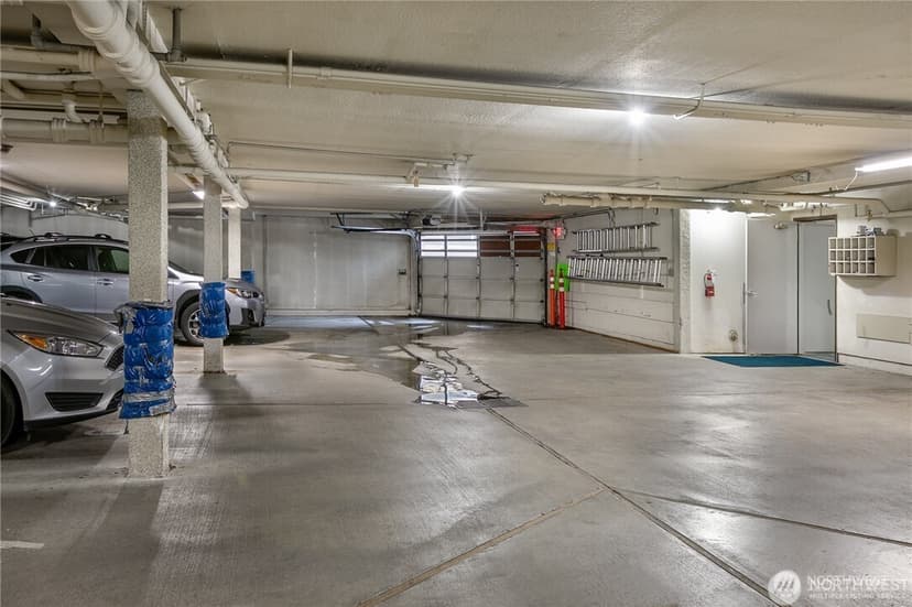 Property photo for 6110 24th Avenue NW #203, Seattle photo 19