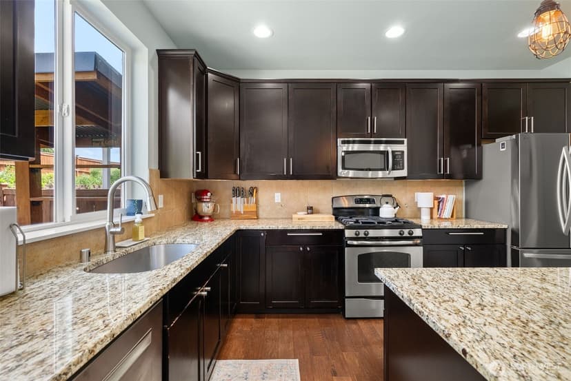 Property photo for 3307 Highlands Boulevard, Puyallup photo 11