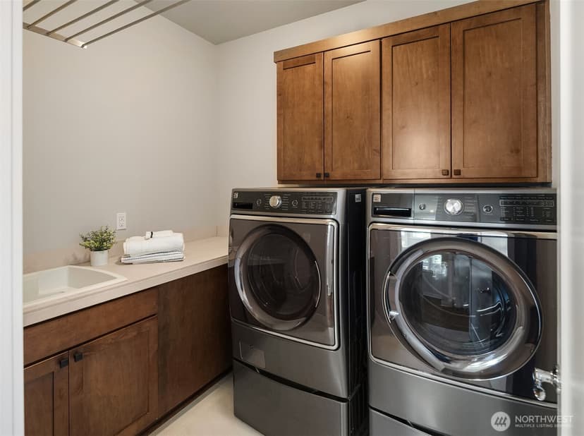 Property photo for 1055 SE 13th Place, North Bend photo 18
